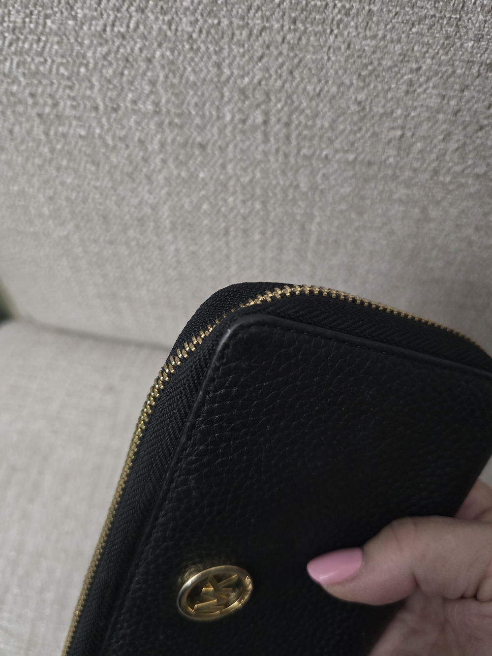 Michael Kors Fulton Black Pebbled Leather Zip-Around Wallet - Picture 5 of 11